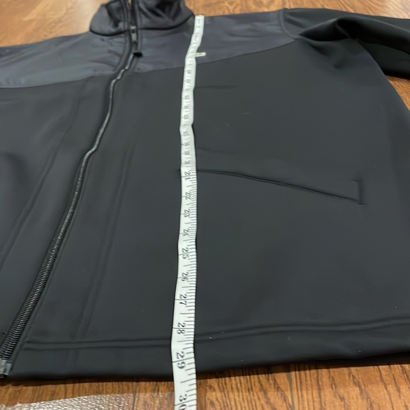 Lacoste Jacket - Picture 12 of 12